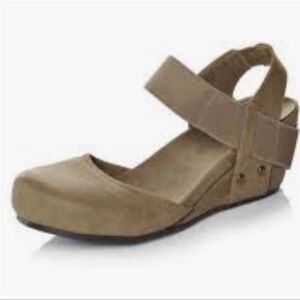 Axxiom Imagine Wedges size 10